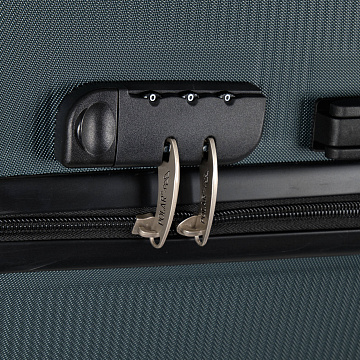 Чемодан М пластик средний Р612 (3-ой) 24&quot;