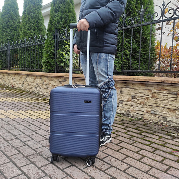 Чемодан S пластик малый Р612 (3-ой) 20"