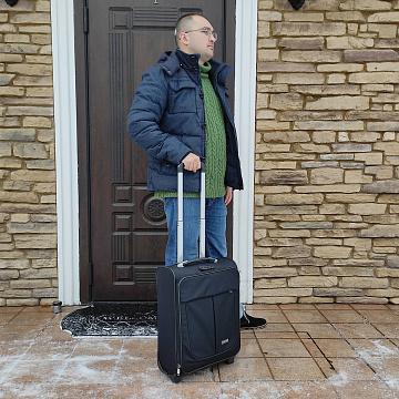 Чемодан малый П7109 (20") черный