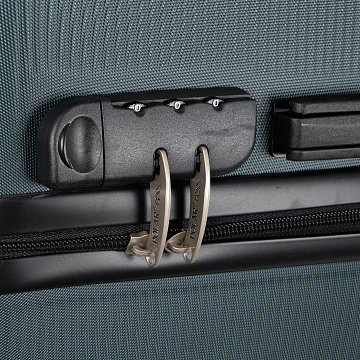 Чемодан S пластик малый Р612 (3-ой) 20"