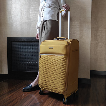 Чемодан средний Р2007 (3-ой) 24"